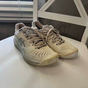 Women’s ASICS tennis court shoes